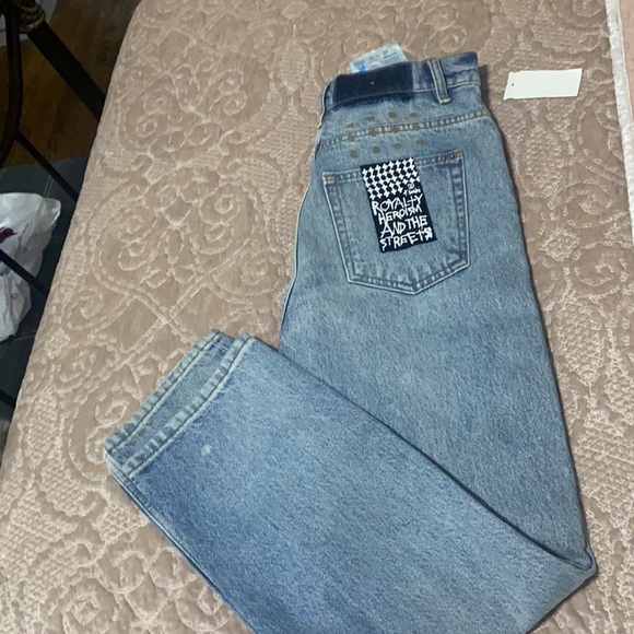 Ripped jeans - Picture 2 of 5